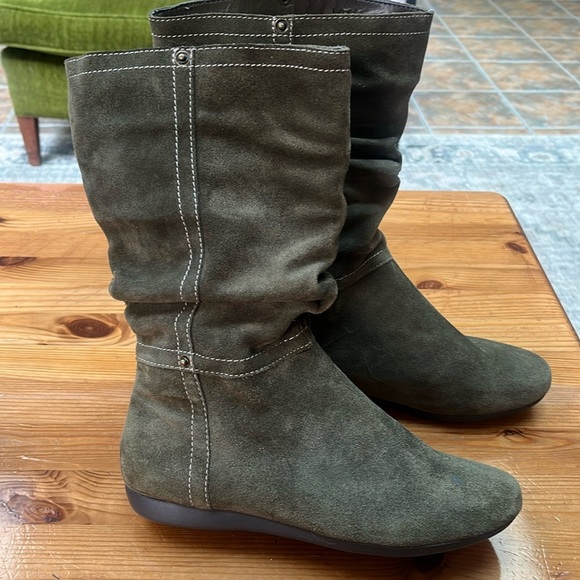 Bass Women's Suede Slouch Boots - Olive size 7M - Picture 1 of 12